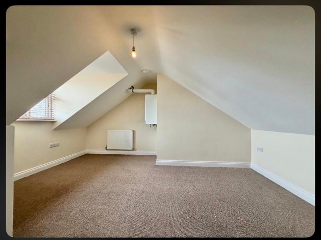 Room to rent  Main Photo