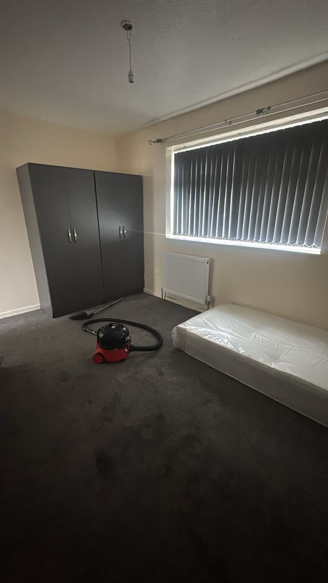 Room and shared space in Old Trafford  Main Photo