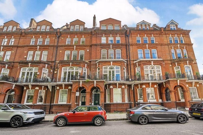 Great en suite double in Chelsea  Main Photo