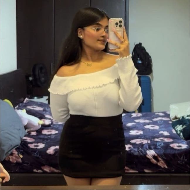 2 rooms sought by 2 females Main Photo