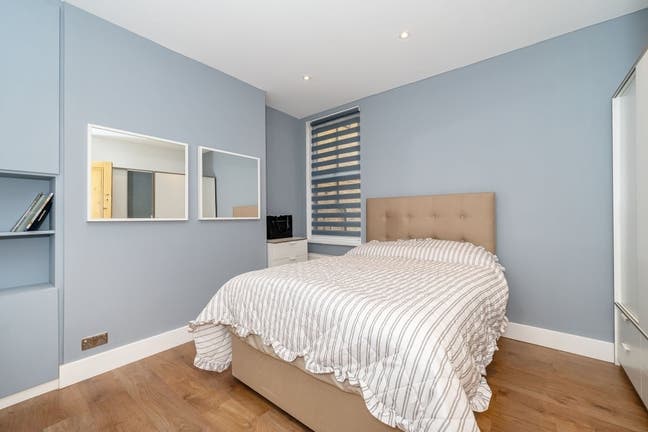 🏠🛌 New House - 3 Huge Doubles - 5 min to station Main Photo