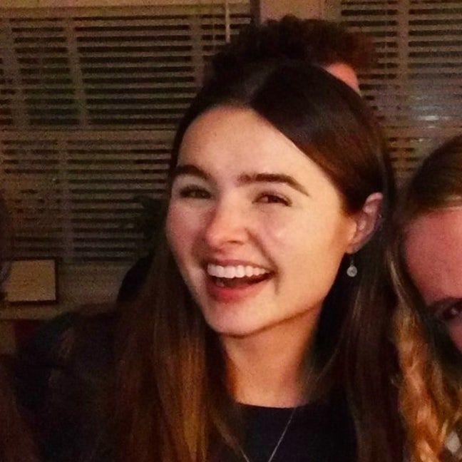 25F - Searching for a room from February!:) Main Photo