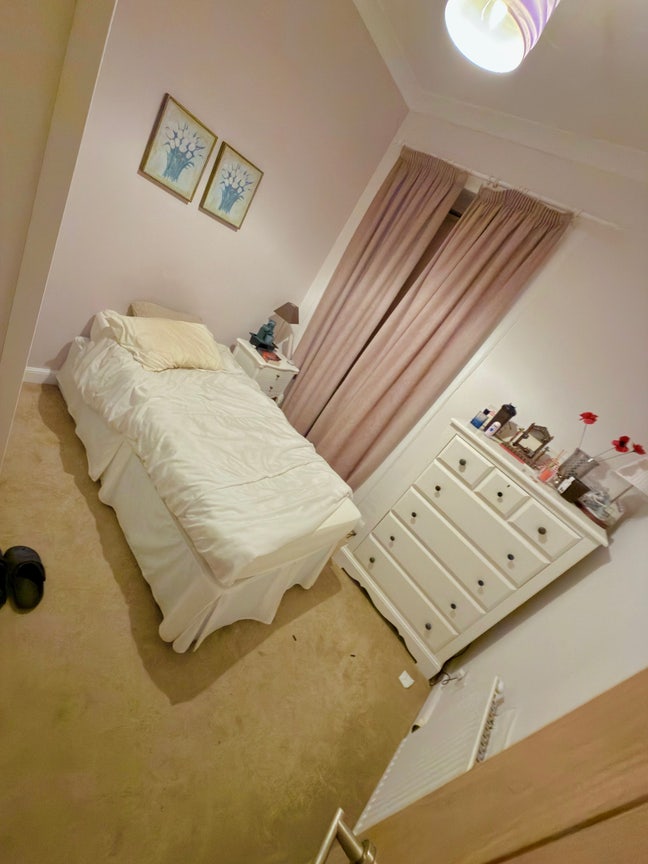 Fully furnished three bed apartment, Troon center  Main Photo