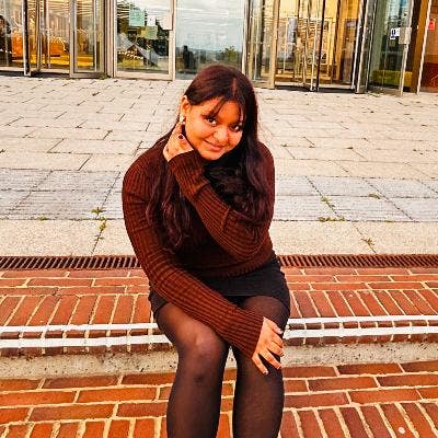 22 year old Female seeks a single or double room Main Photo