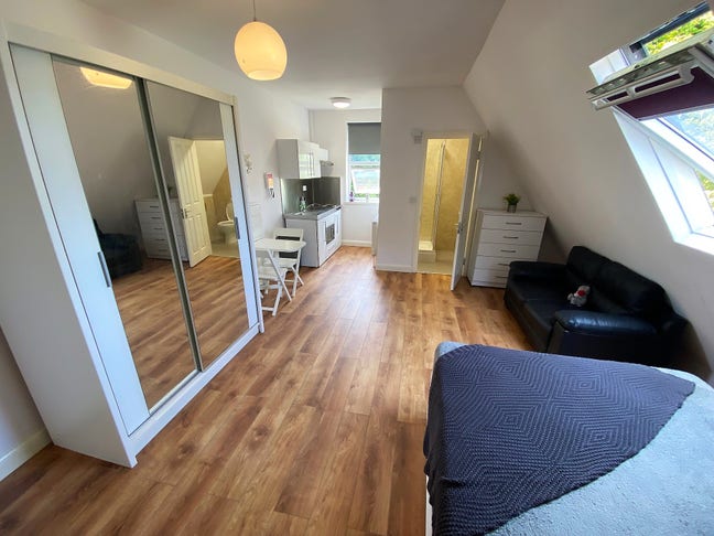 Modern self contained Studios Main Photo