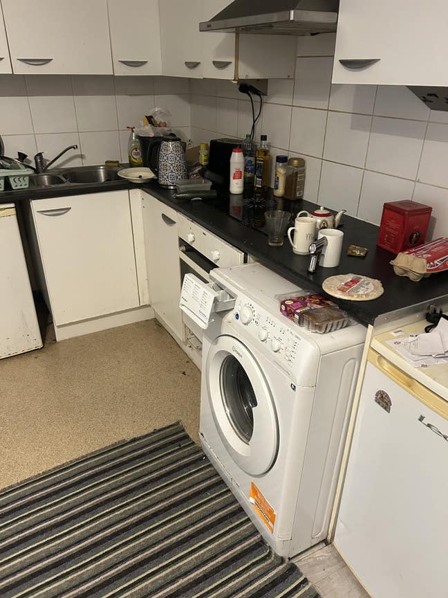 One bedroom flat to share Main Photo