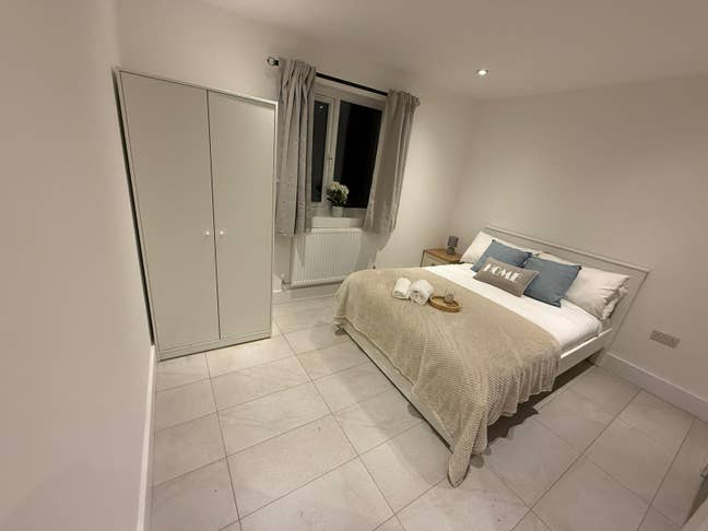 New Spacious Double Ensuite *Central Line* Main Photo