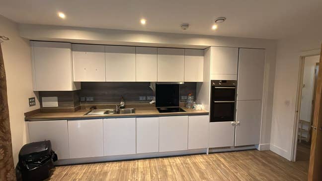 2 bedroom  Flat to rent SM5 Carshalton Main Photo