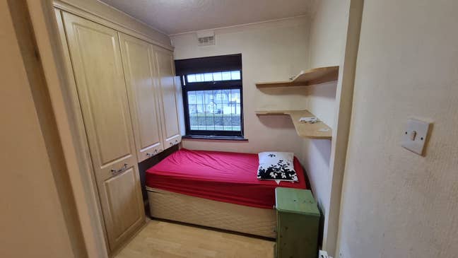 Fully furnished single and double rooms available  Main Photo
