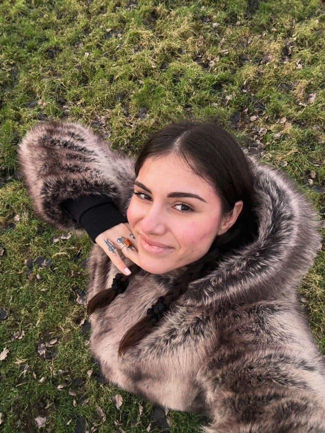 looking for double room for me and my pom! Main Photo