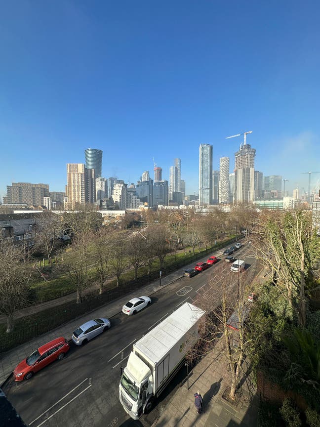 Bright Double Room  Fully Furnished  Main Photo