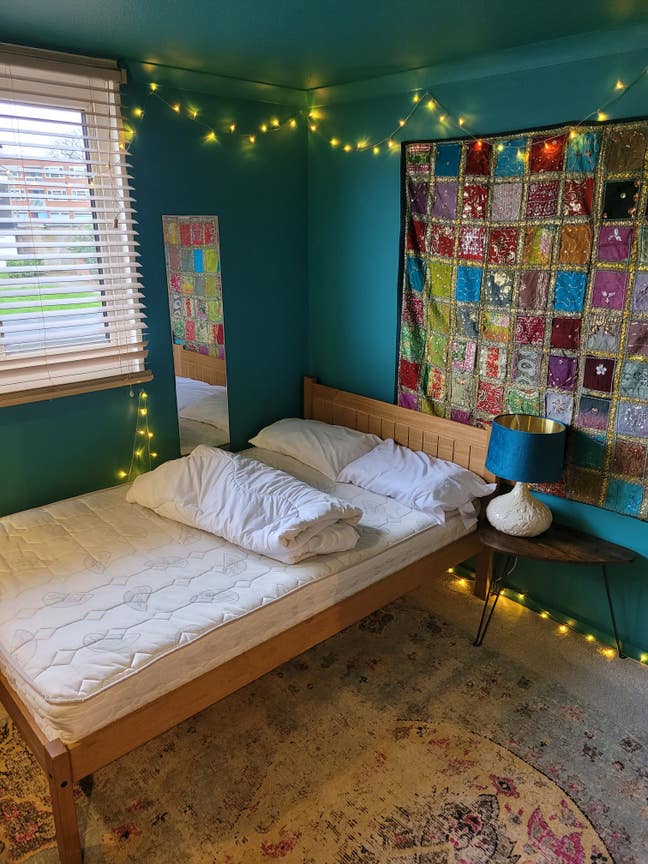 Clean double room to let   Main Photo