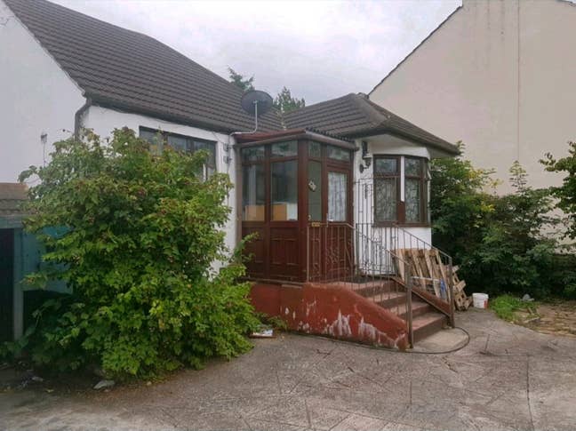 A lovely room in AW, 3min walk from Elizabeth line Main Photo