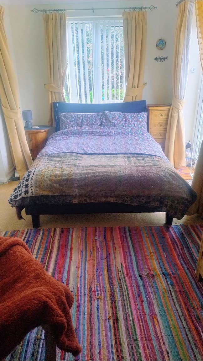 En Suite double bedroom Elburton Main Photo