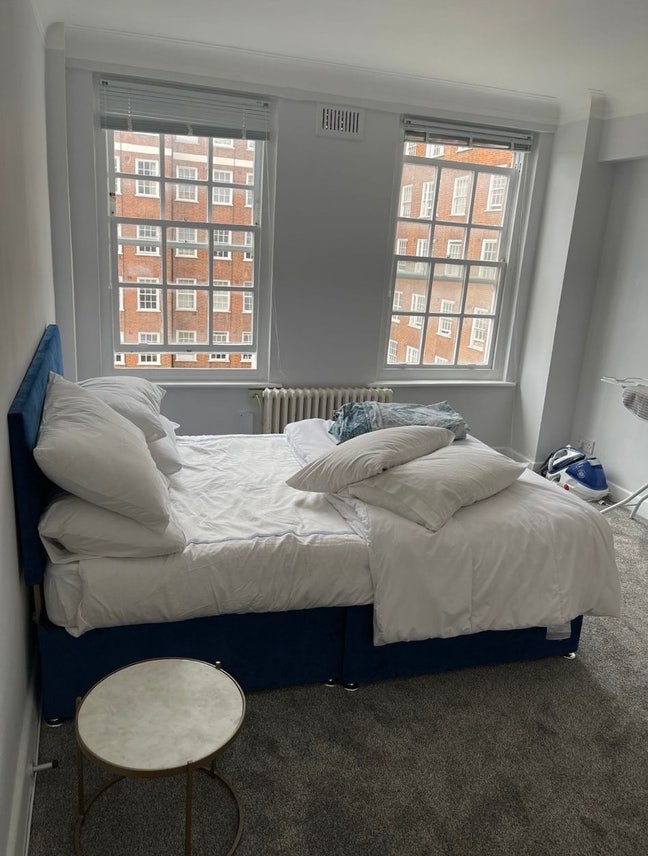 Large double room Edgware Road  Main Photo