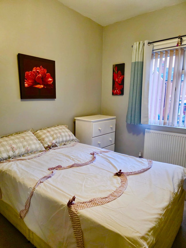 Large Studios Double & Single Rooms in Earlsdon  Main Photo