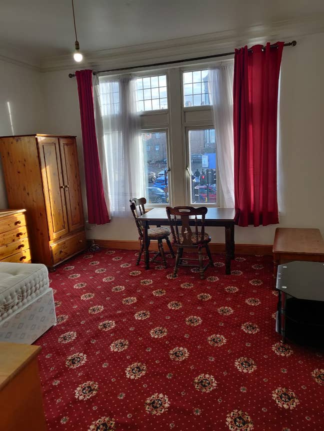 Shared Apartment Fully Furnished  Refurbished Main Photo