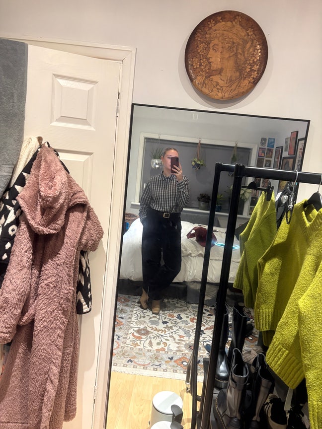 Double Room Available in Friendly, Creative Home Main Photo