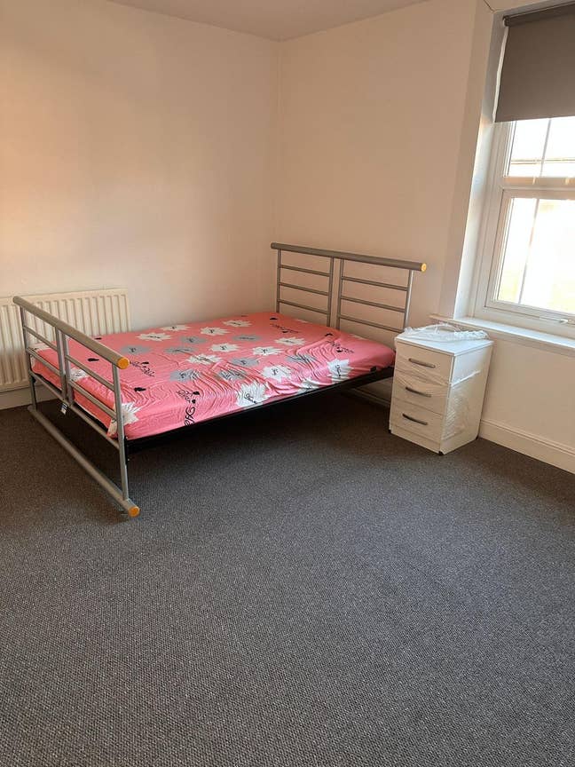 Double bedroom available in NG2  Main Photo