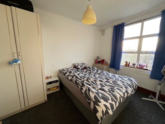 Double Room in Zone 3 available now Main Photo