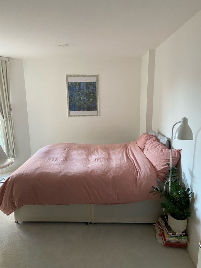 Short term let - room in Canada water Main Photo