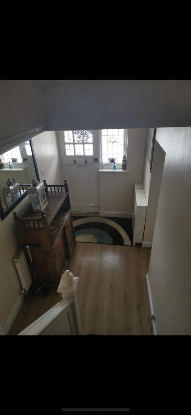 A Big room available at CR41NF Main Photo