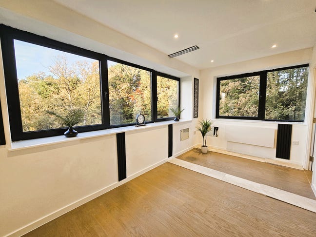 Ultra Modern Air Conditioned Apartment Rooms Main Photo