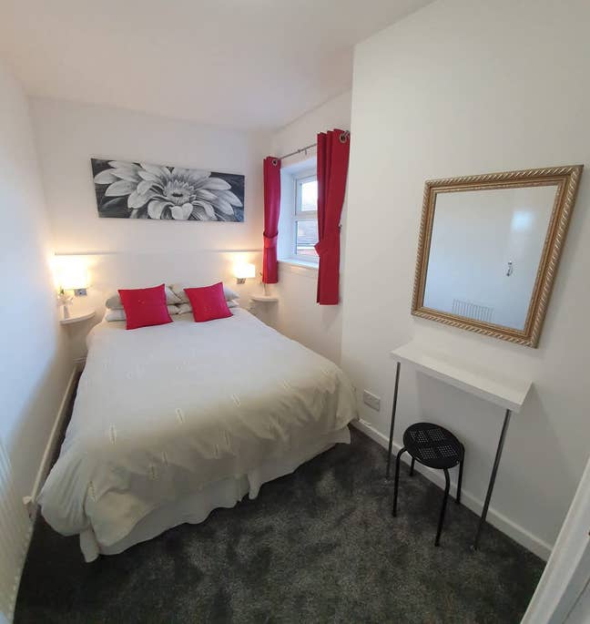 Single Room &pound;70 pw access to kitchen & lounge  Main Photo