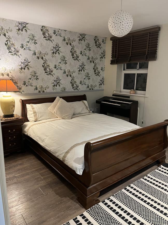 En-suite Room  Main Photo