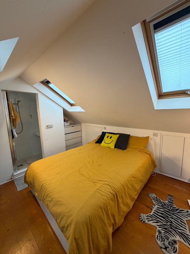 En-suite Double Room in Mews House  Main Photo