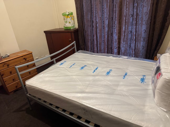 Room for rent Smithfield road  Main Photo