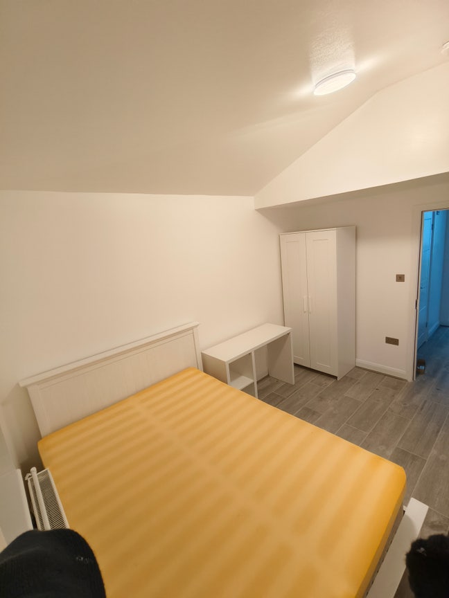 Cambridge  Room  For  Rent IN CB4 2QX. Main Photo