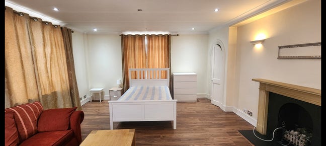 2 Weeks Short Term Sublet in Marleybone  Main Photo