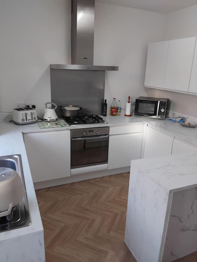 Double bed  Main Photo