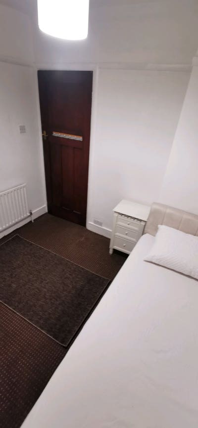 Single room In Northgate   Main Photo