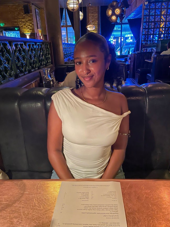 Full time professional looking for a double room  Main Photo