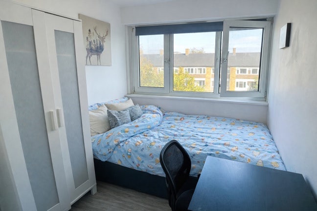1 Room Available | Quiet Flat near Queen Mary, E1 Main Photo