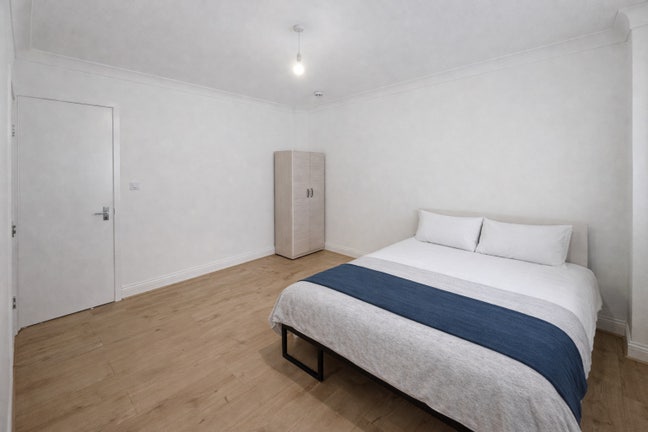 Double Rooms in Stratford / 15 Min to Central Main Photo