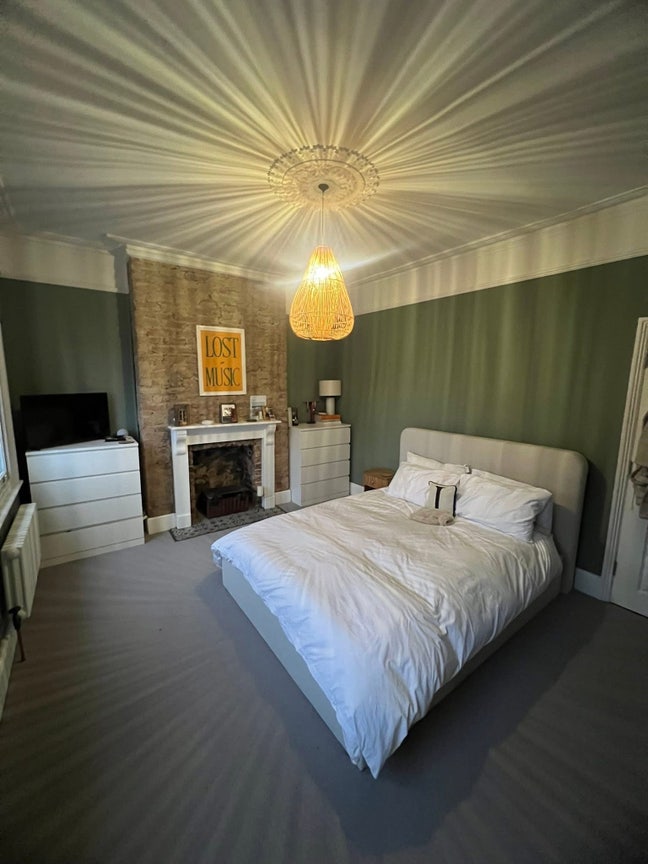 Gorgeous 4 bedroom house looking for new housemate Main Photo