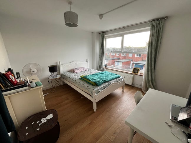 Fully furnished 4 bhk Main Photo