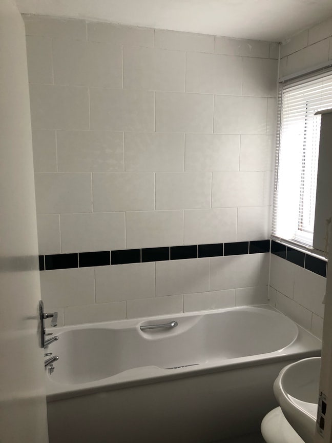 Rooms available immediately. Main Photo