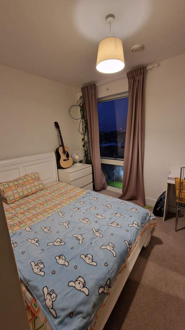 Furnished box room - Female preferred  Main Photo