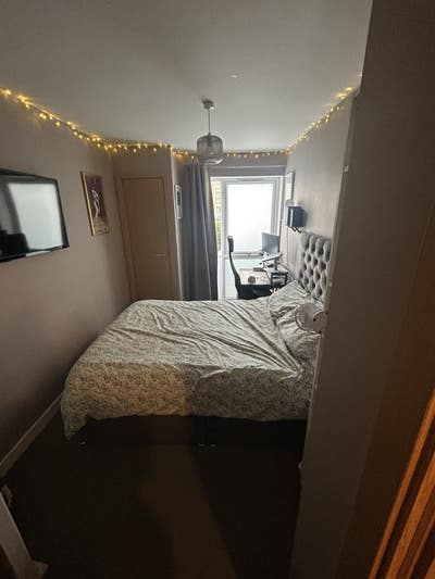Double room available - bills included Main Photo