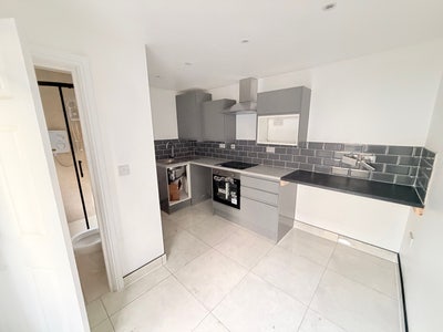 Lovely New 1-bed  - Bills included  Main Photo