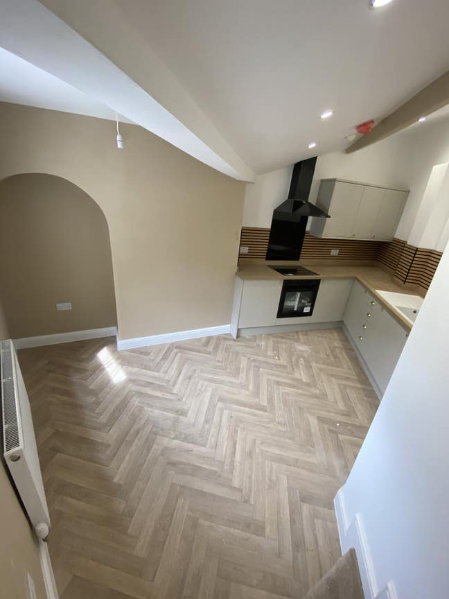 New 1 Bed Apartments - Utilities Included! Reduced Main Photo