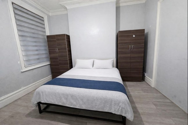 Double Rooms in North London Main Photo