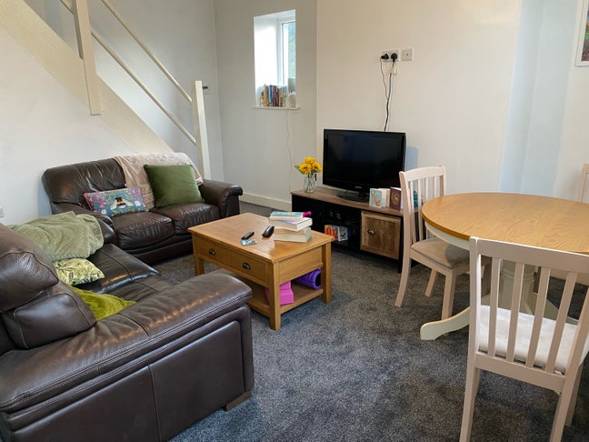 Double room with good motorway links Main Photo