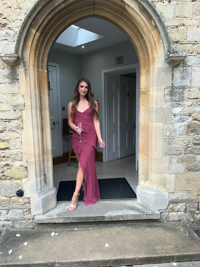 Looking for a room to rent for March 2026  Main Photo