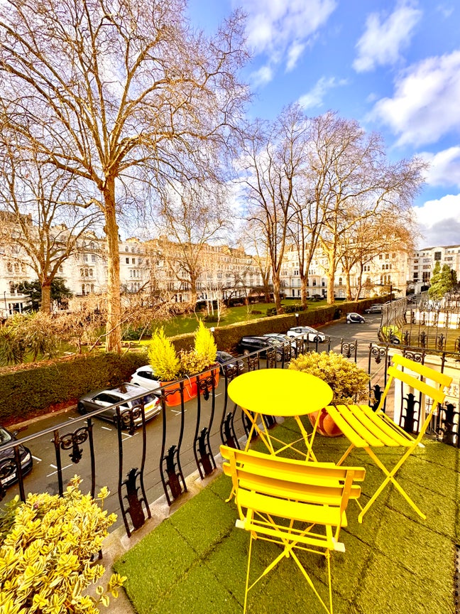 Beautiful double split studio with a view Main Photo