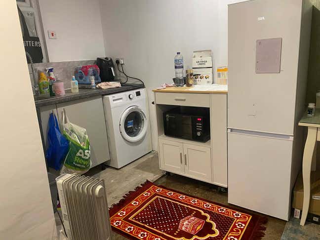 Large Room/Studio (for Female) Chadwell Heath  Main Photo